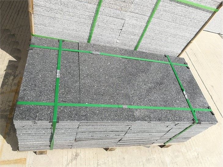 honed green porphyry (2)