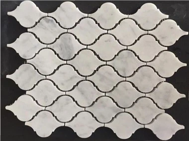 Mosaic de marbre blanc polit