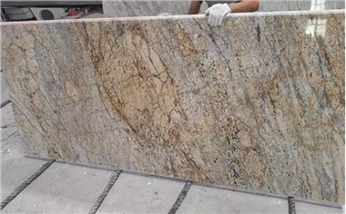 Taulells de cuina de granit groc